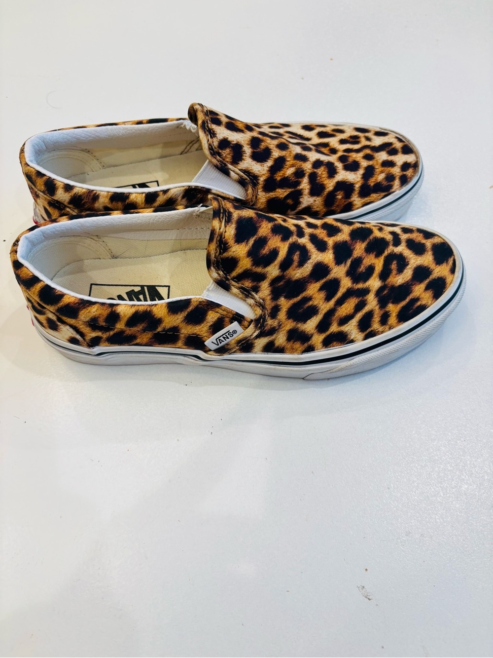Vans Leopard Print Slip-On Sneakers - tan/black size 7 - Picture 5 of 9